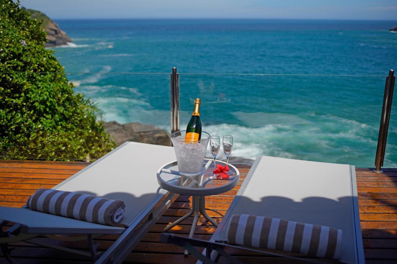 Cliffside Luxury Inn 5*