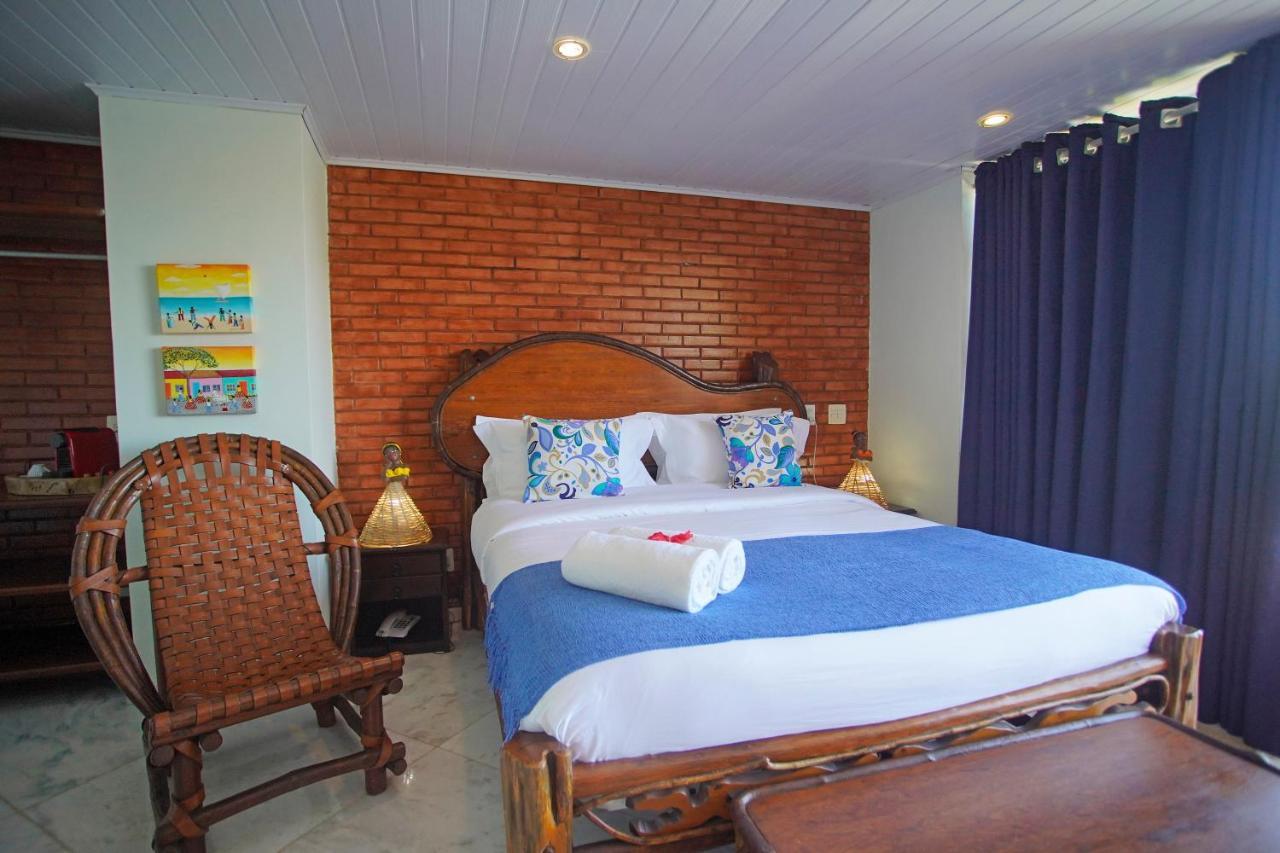 Cliffside Luxury Inn Hotel