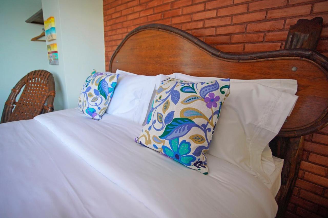 Cliffside Luxury Inn Hotel