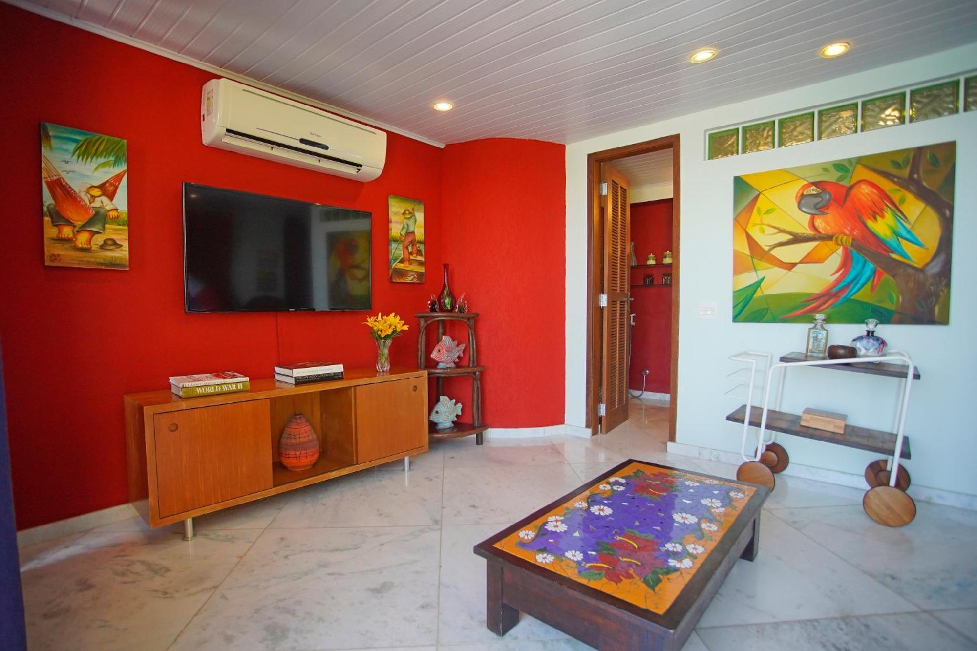 Cliffside Luxury Inn Hotel 5*